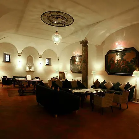 Columbus 4*